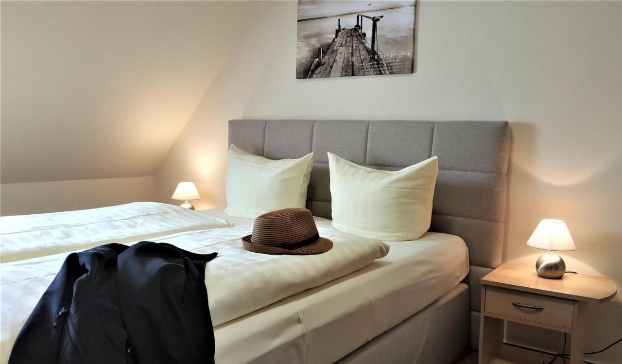 Altstadthotel Goldene Kugel Waren  Exterior foto