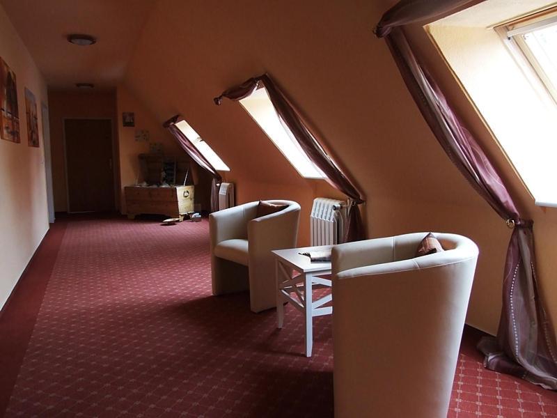 Altstadthotel Goldene Kugel Waren  Exterior foto
