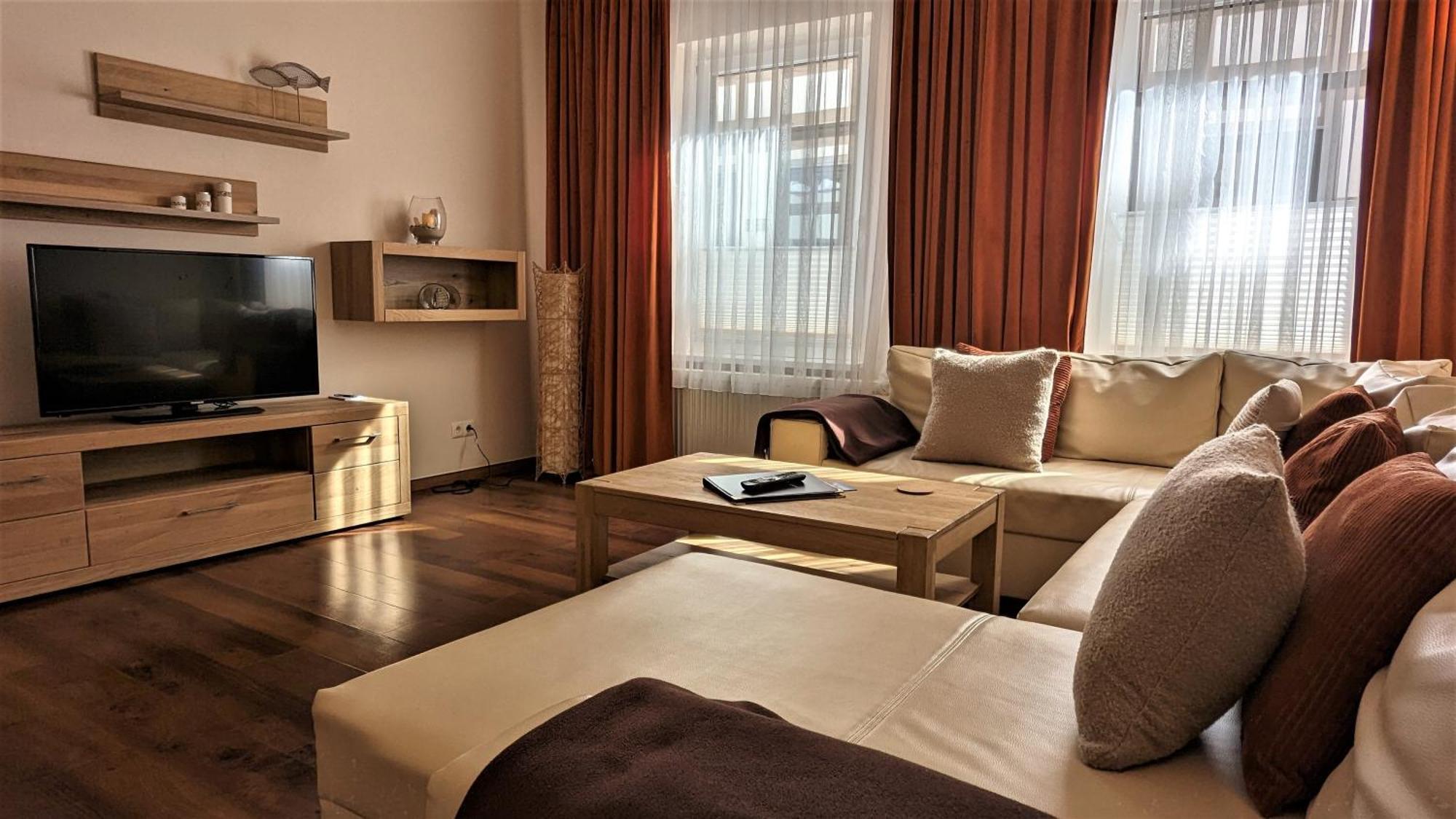 Altstadthotel Goldene Kugel Waren  Exterior foto