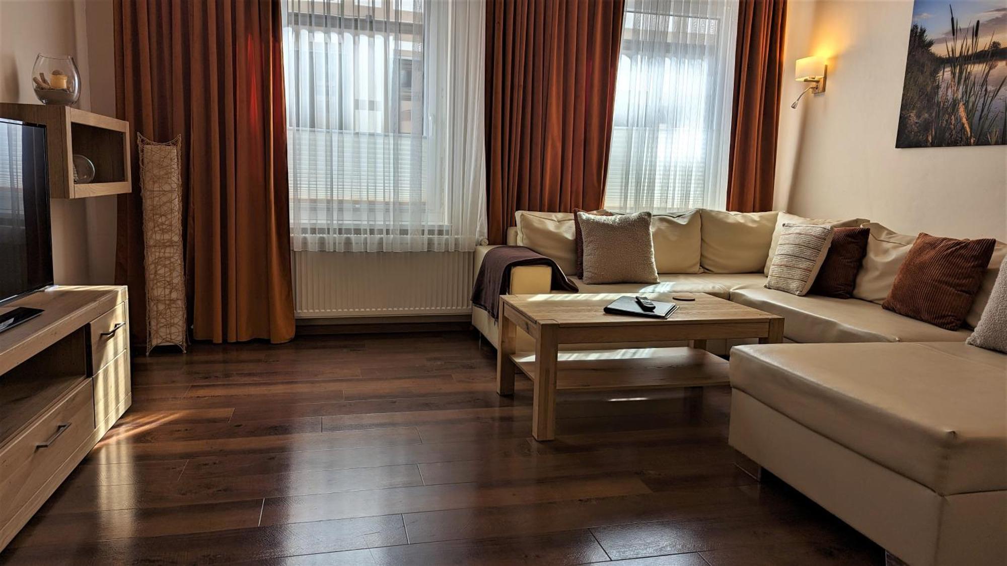 Altstadthotel Goldene Kugel Waren  Exterior foto